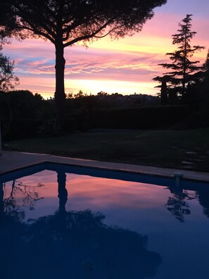 Outdoor pool - La Pelicane (Mougins)