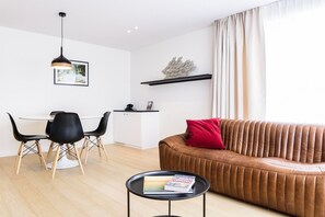 Design Apartment, 2 Bedrooms | Living area