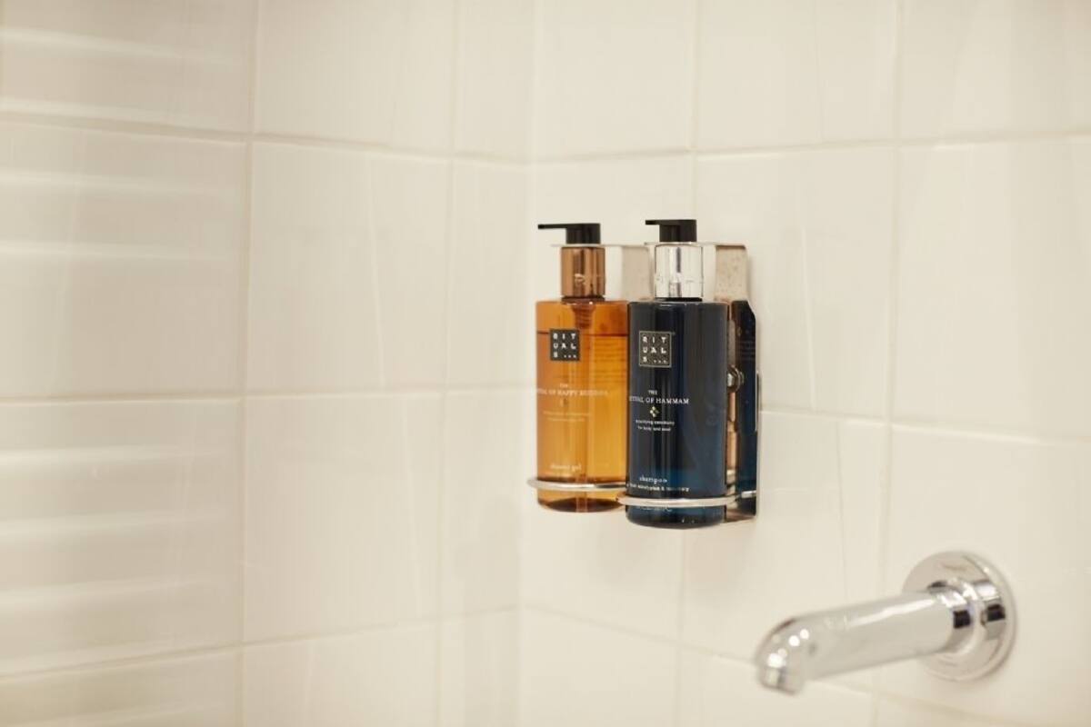 comfort double room (plus) | bathroom amenities | free toiletries, hair dryer, towels