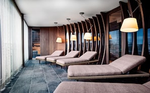 Sauna, steam room
