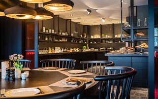 매일 셀프 서비스 아침 식사(1인당 EUR 22)