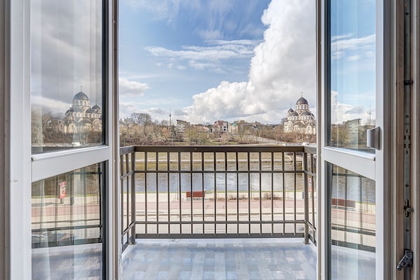 Apartament de luxe, 2 dormitoris, vistes al riu | Balcó