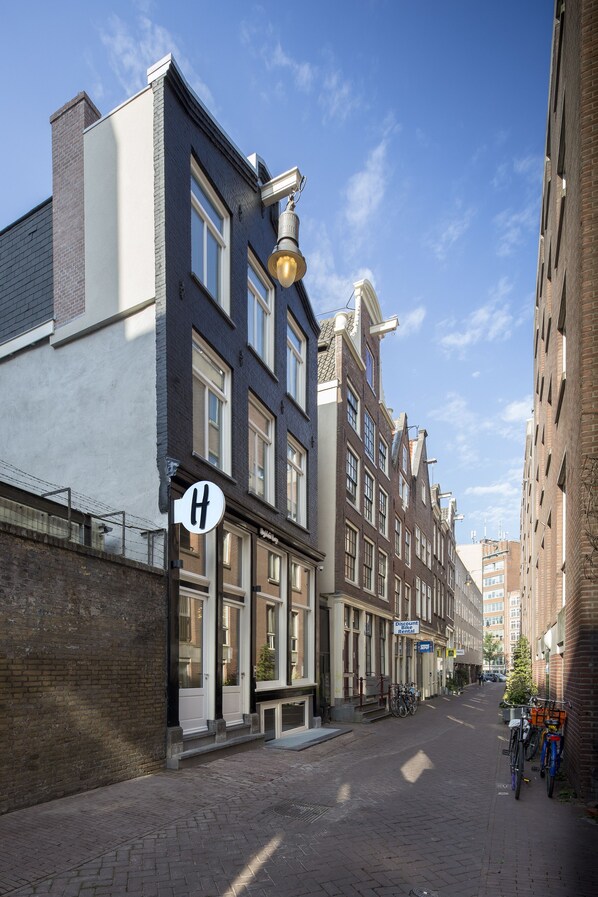 Front of property - The Highland House (Amsterdam)