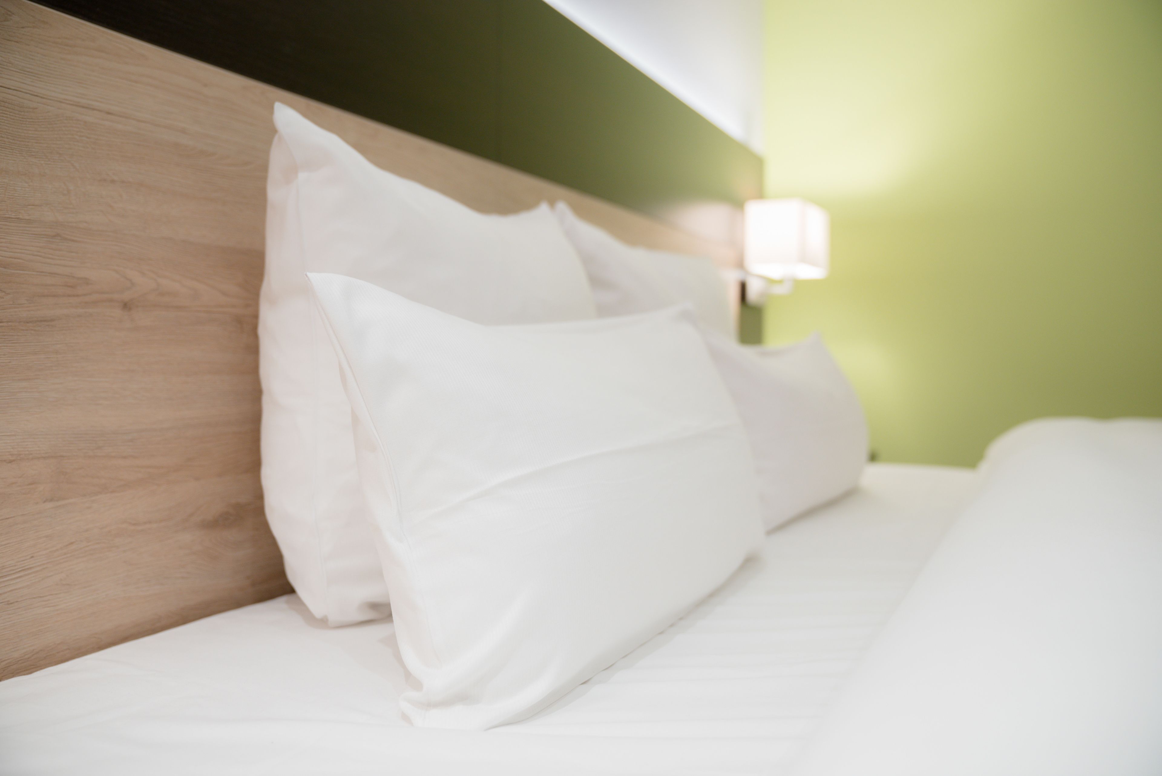 deluxe double room | in-room safe, desk, soundproofing, free wifi