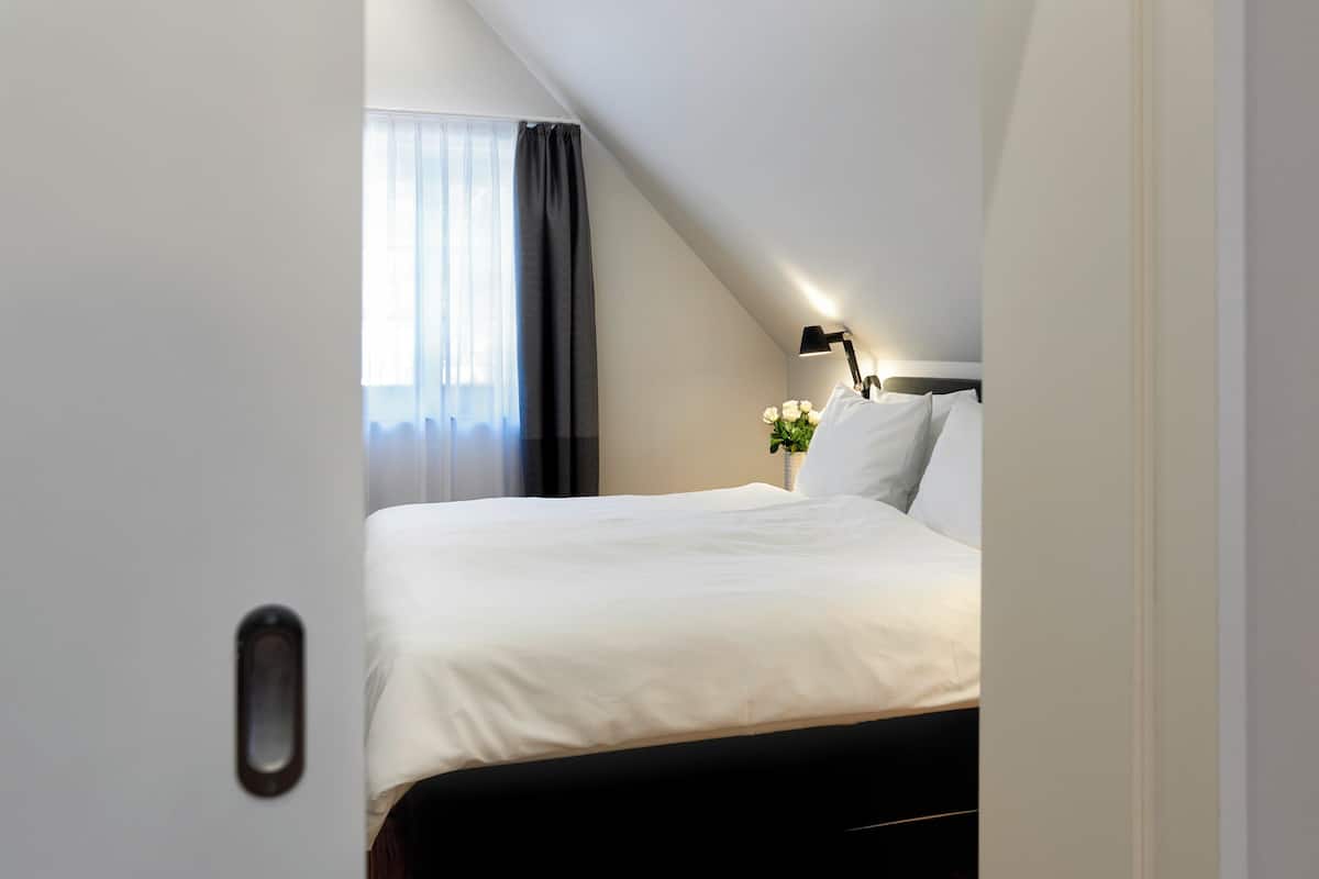 Im Reethus Goldgelb | 高級寝具、セーフティボックス (室内)、遮光カーテン、防音設備