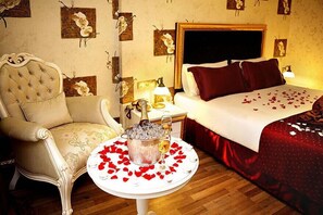 Minibar, két bảo mật tại phòng, bàn, phòng cách âm 