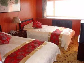 객실 내 금고, 책상, 암막 커튼, 다리미/다리미판