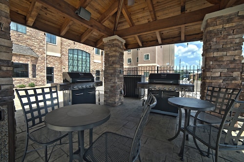 Staybridge Suites Houston - Humble Beltway 8 E by IHG