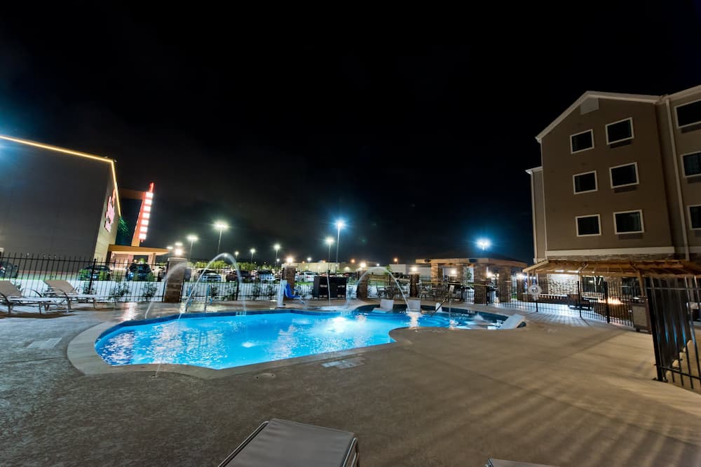 Staybridge Suites Houston - Humble Beltway 8 E by IHG