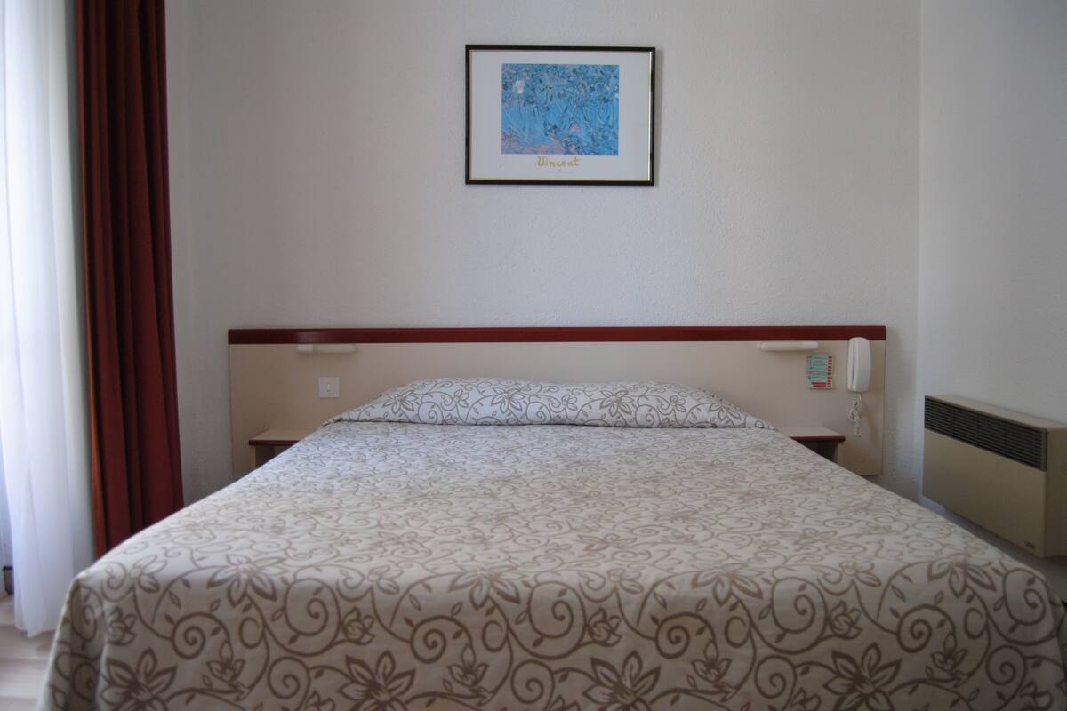 Comfort Double Room | Premium bedding, in-room safe, desk, blackout curtains