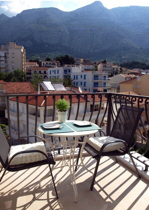 Studio Suite, Balcony, Mountain View | Terrace/patio - Apartments Issa (Makarska)