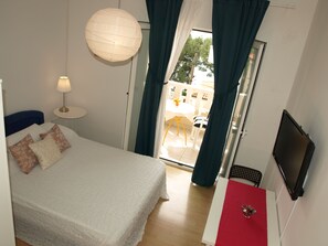 Ropa de cama de alta calidad, cubrecamas y escritorio 