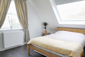 Apartment, 1 Bedroom | 1 bedroom, premium bedding, free cribs/infant beds, free WiFi - Hounds of Love (Westcliff-on-Sea)