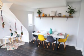 TV - Hounds of Love (Westcliff-on-Sea)