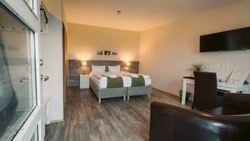 Superior Room | Premium bedding, desk, blackout drapes, free WiFi