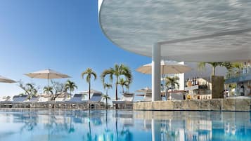 5 bars, 2 bars en milieu de piscine