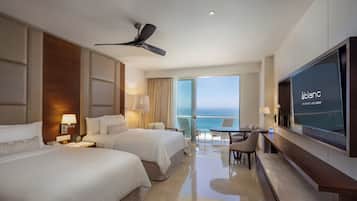 Royale Deluxe Ocean View - Two Double Beds | 1 habitación, ropa de cama de alta calidad y edredón
