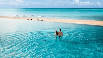 4 piscines extérieures, tentes de plage, parasols de plage