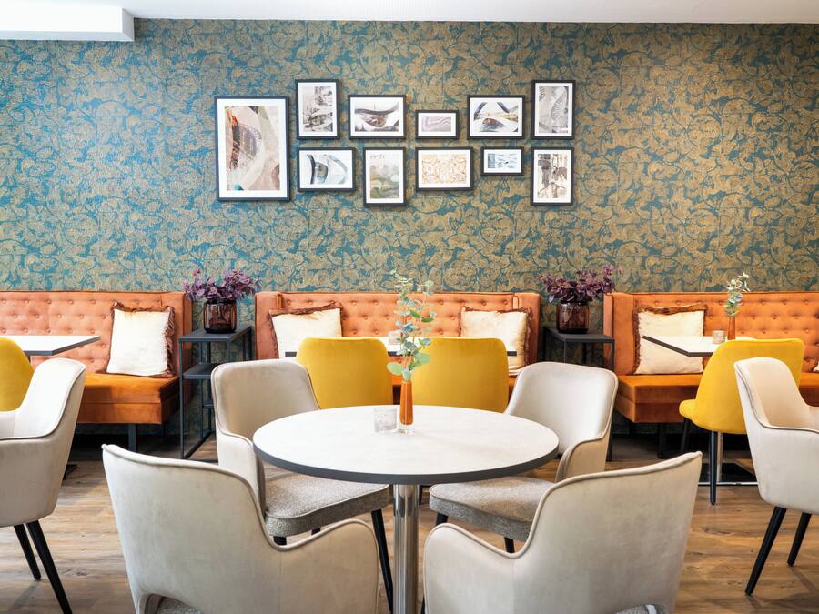 Daily buffet breakfast (EUR 16 per person)