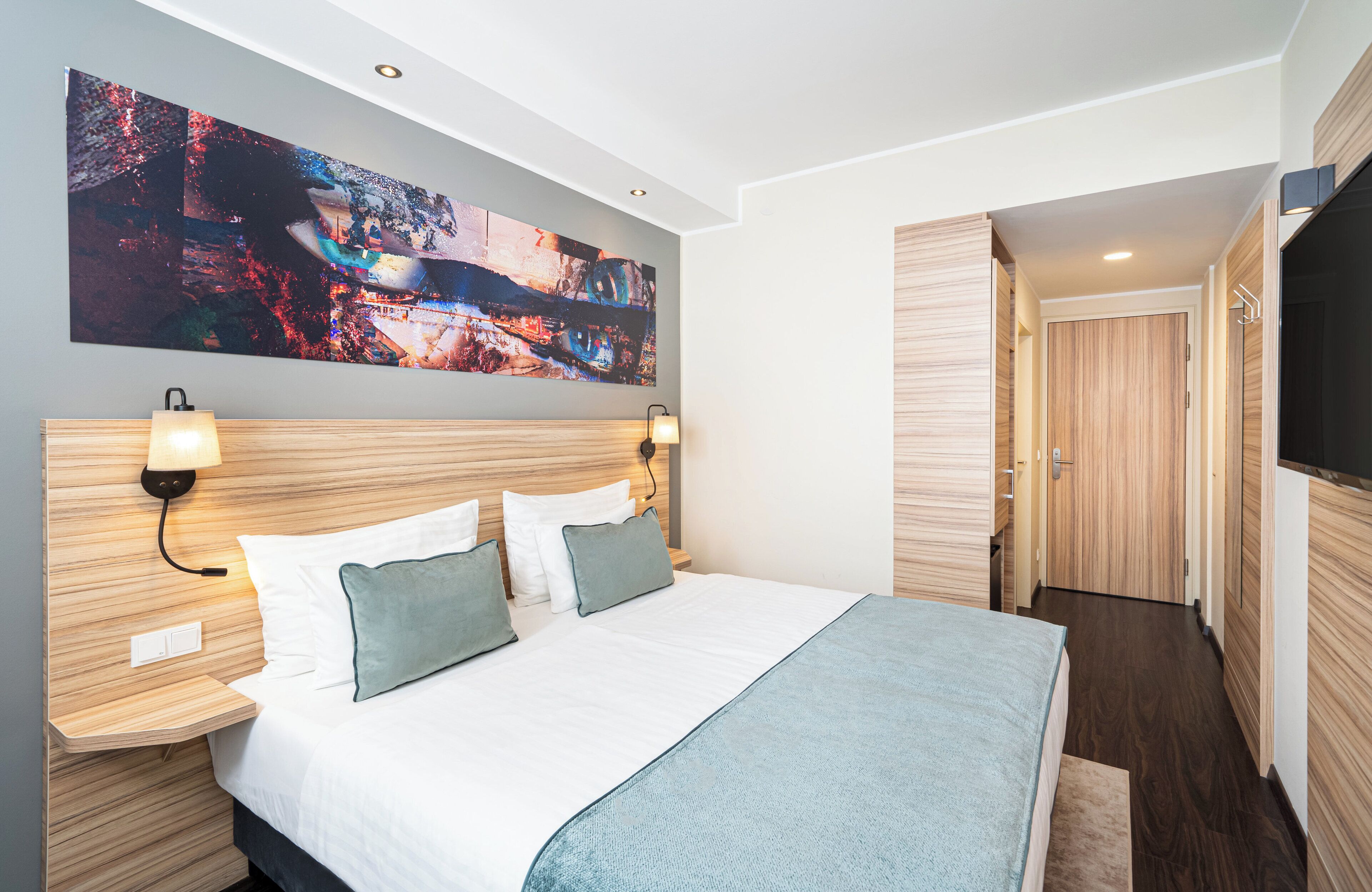 in-room safe, desk, soundproofing, iron/ironing board