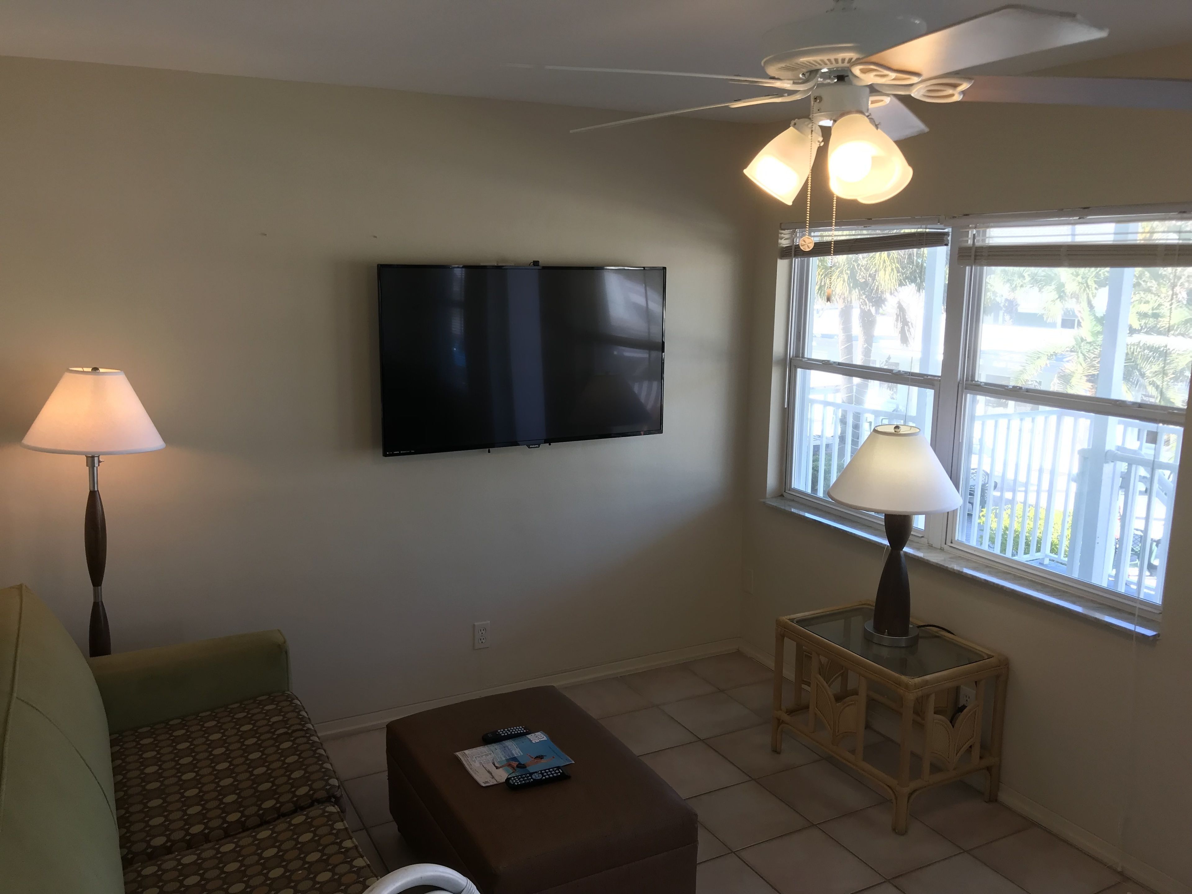 room, 1 king bed with sofa bed, kitchen, courtyard view (2nd floor) | courtyard view