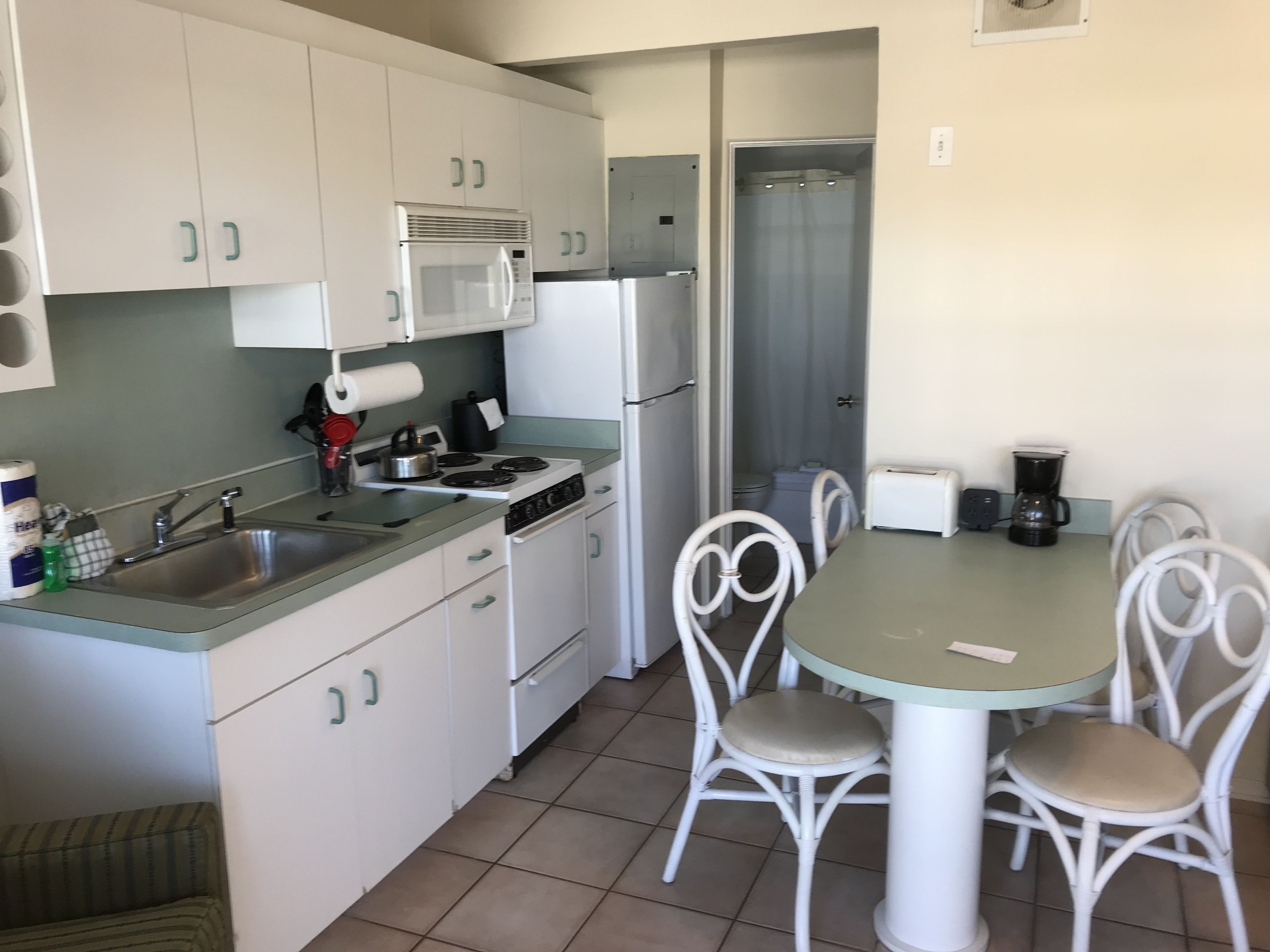 room, 1 king bed with sofa bed, kitchen, courtyard view (2nd floor) | private kitchen | fridge, microwave, coffee/tea maker, cookware/dishes/utensils