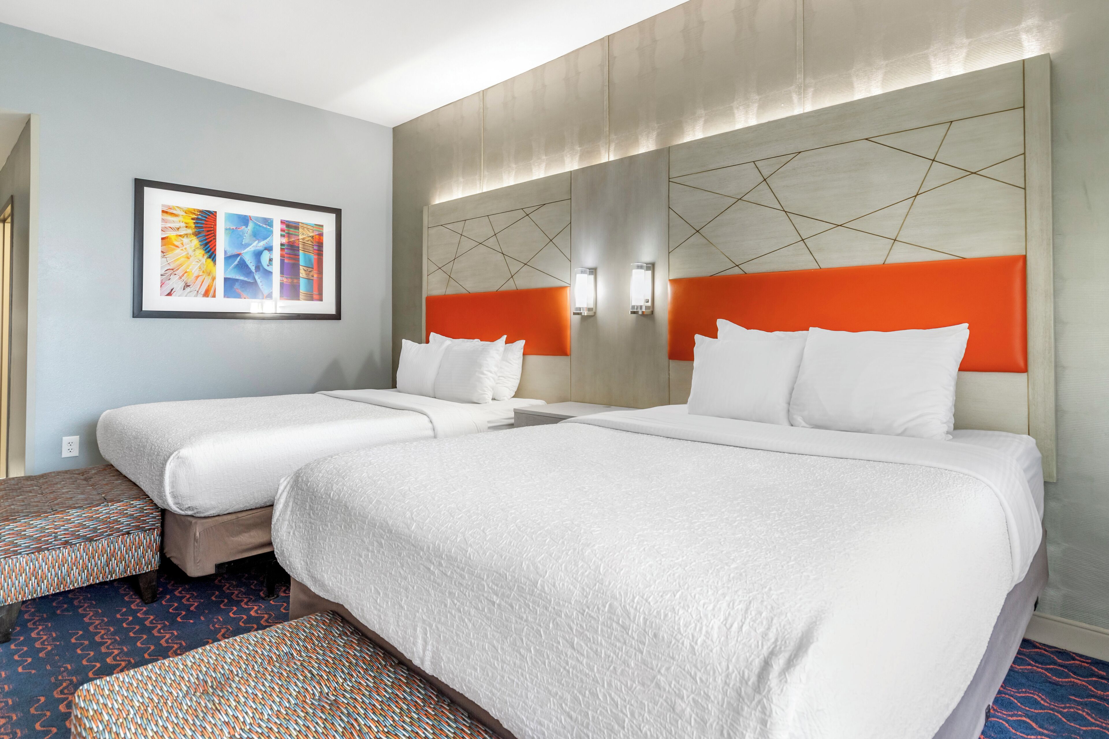 Literie de qualité supérieure, coffres-forts dans les chambres, bureau