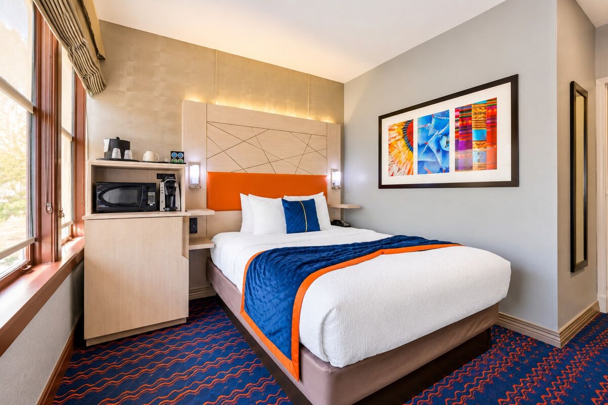 Habitación estándar, 1 cama de matrimonio, no fumadores | Ropa de cama de alta calidad, caja fuerte, escritorio
