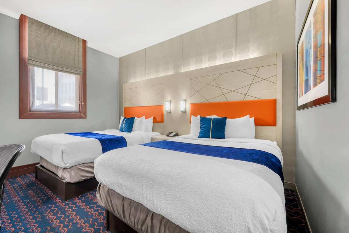 Premium bedding, in-room safe, desk, laptop workspace