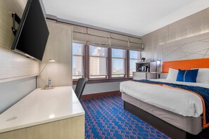 Premium bedding, in-room safe, desk, laptop workspace - Hotel 1914 - Historic Alamo Riverwalk, an Ascend Collection Hotel (San Antonio)