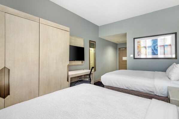 Premium bedding, in-room safe, desk, laptop workspace