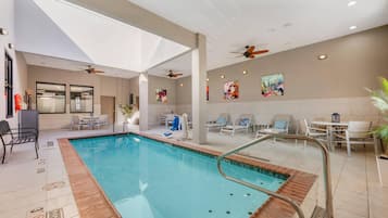 Indoor pool, pool loungers