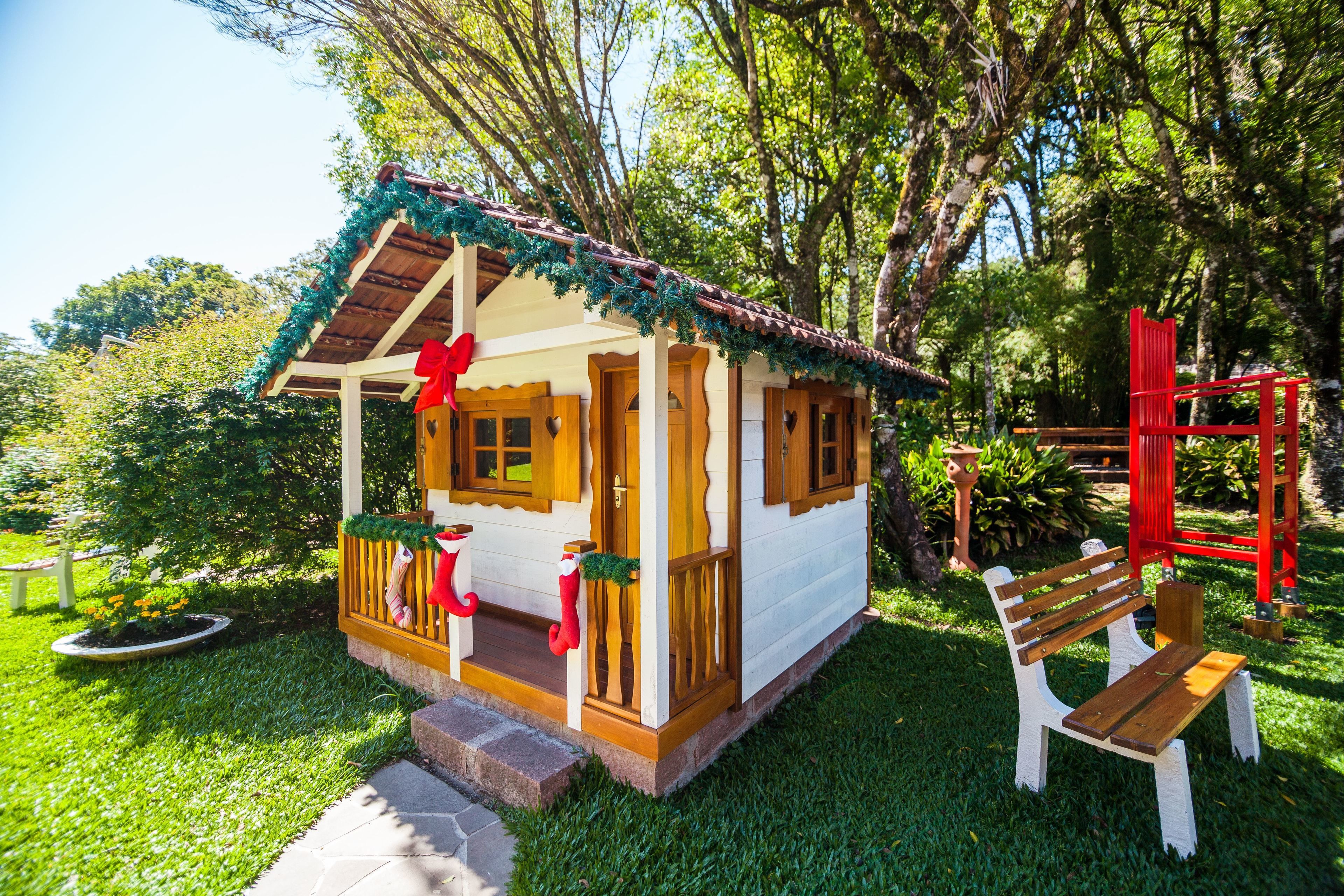 子供用の遊び場 - 屋外