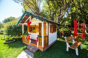 Área de juegos infantiles al aire libre