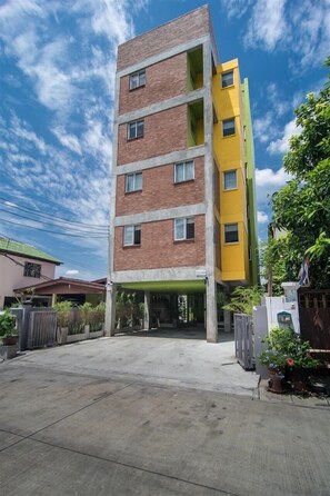 Exterior - ST88 Residence (Nonthaburi)