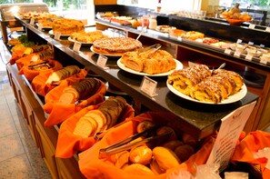 Petit déjeuner buffet compris tous les jours