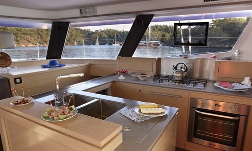 Dream Yacht Charter Private Crewed Yacht