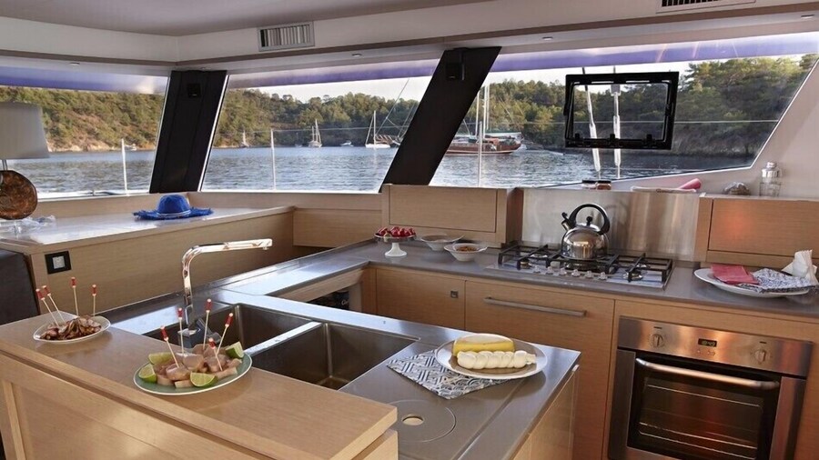Dream Yacht Charter Private Crewed Yacht