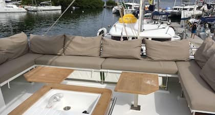 Dream Yacht Charter Private Crewed Yacht