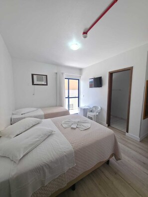Triple Room | Minibar, blackout curtains, iron/ironing board, free WiFi - Oceano Hotel de Barra Velha (Barra Velha)