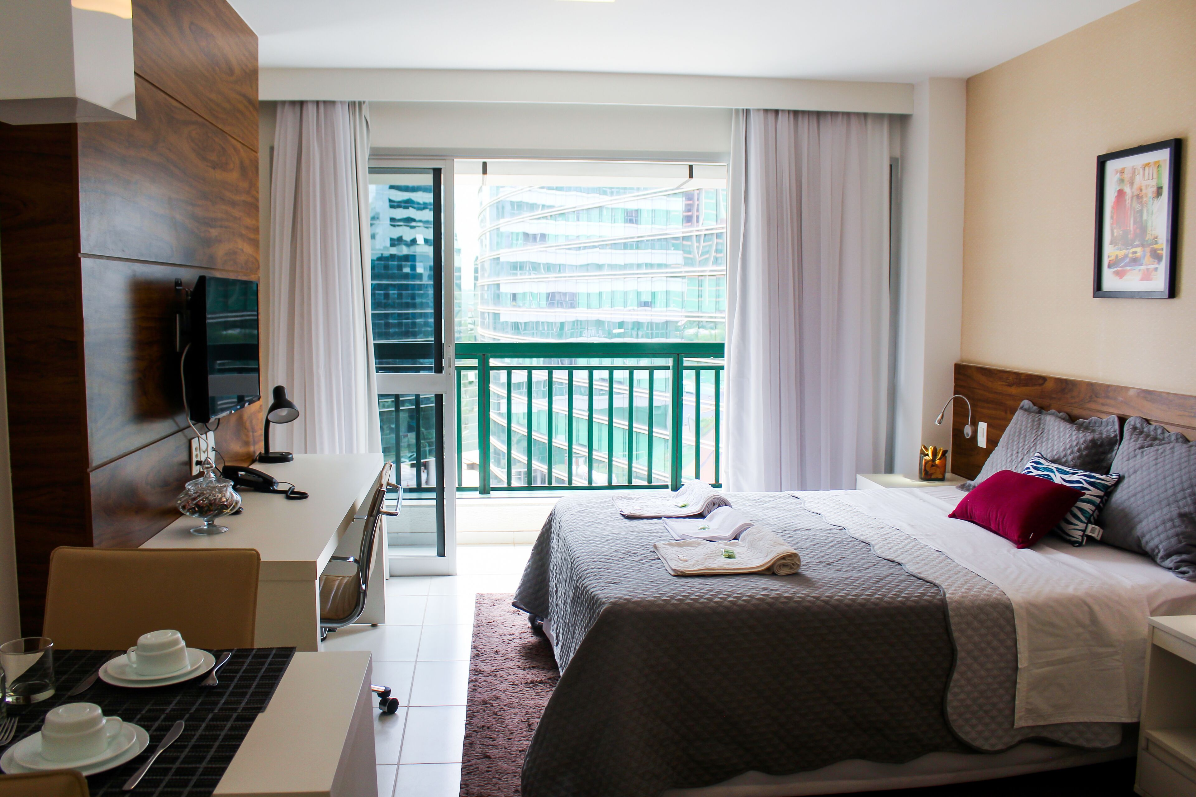 egyptian cotton sheets, minibar, desk, blackout curtains