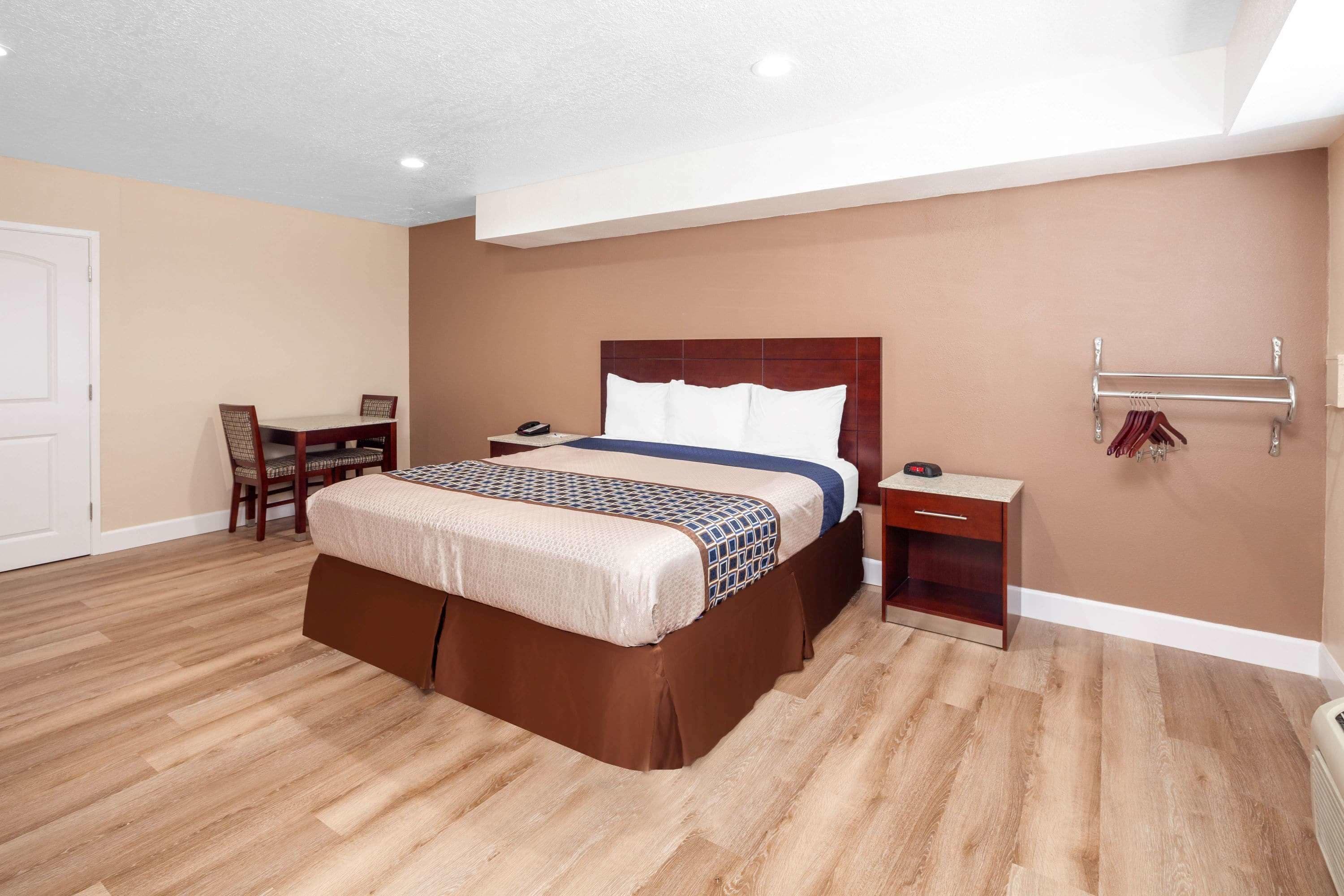 Photo - Travelodge by Wyndham Harbor City