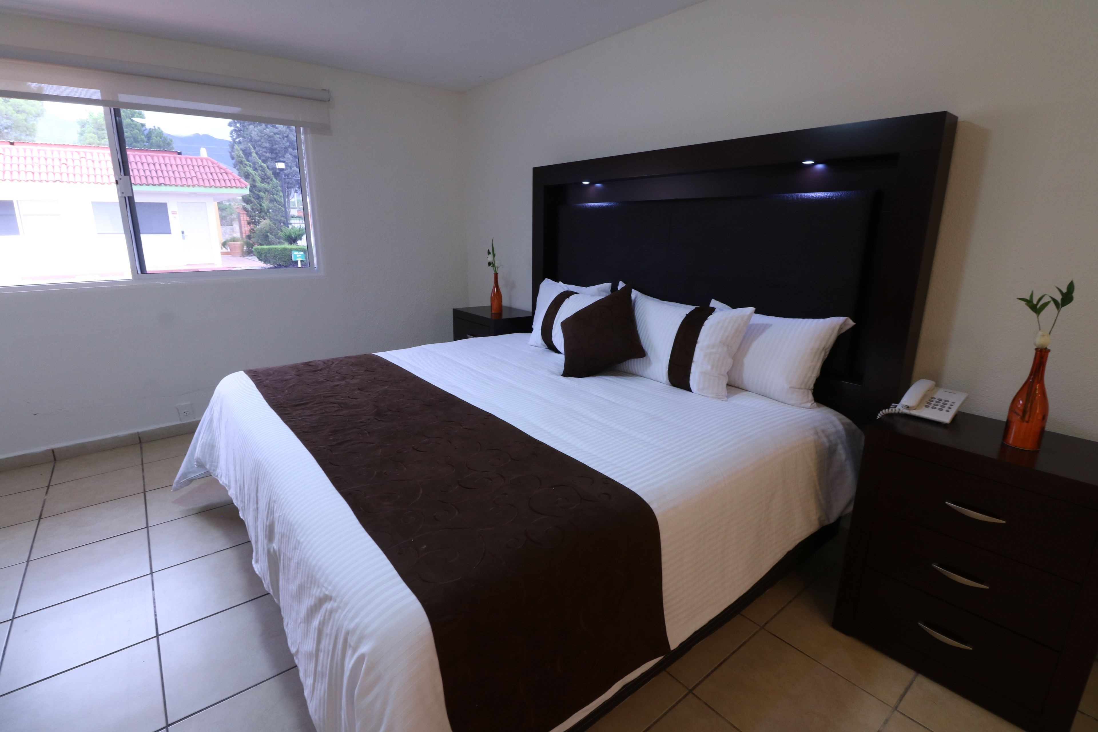 Tabla de planchar con plancha y wifi gratis 