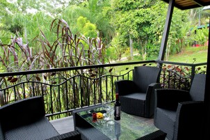 Habitación familiar, en la zona del jardín | Terraza o patio