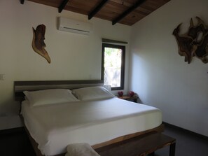 Romantic Room, Kitchenette, Garden View | 1 bedroom, in-room safe, desk, cots/infant beds