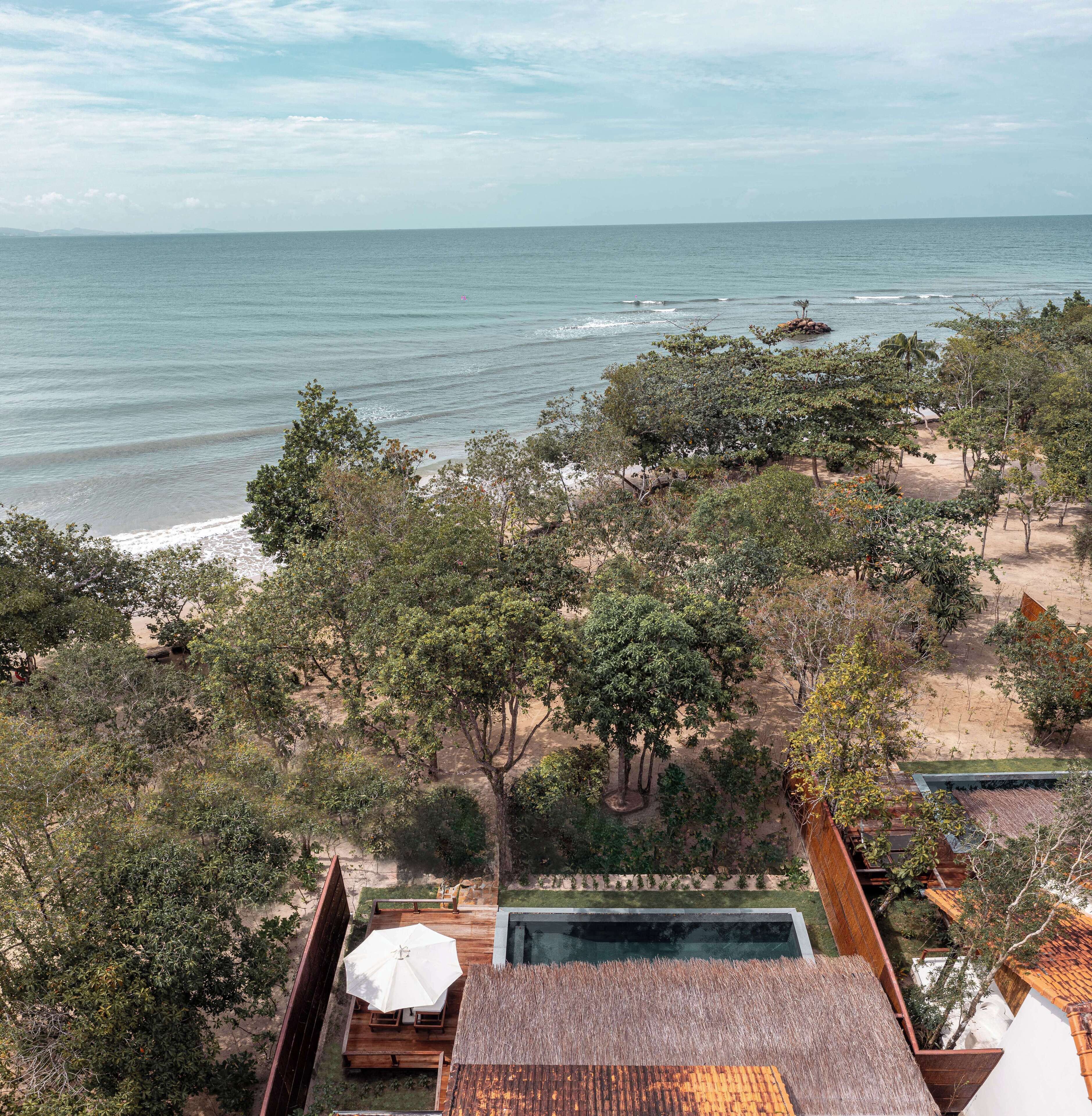 Beachfront Pool Villa