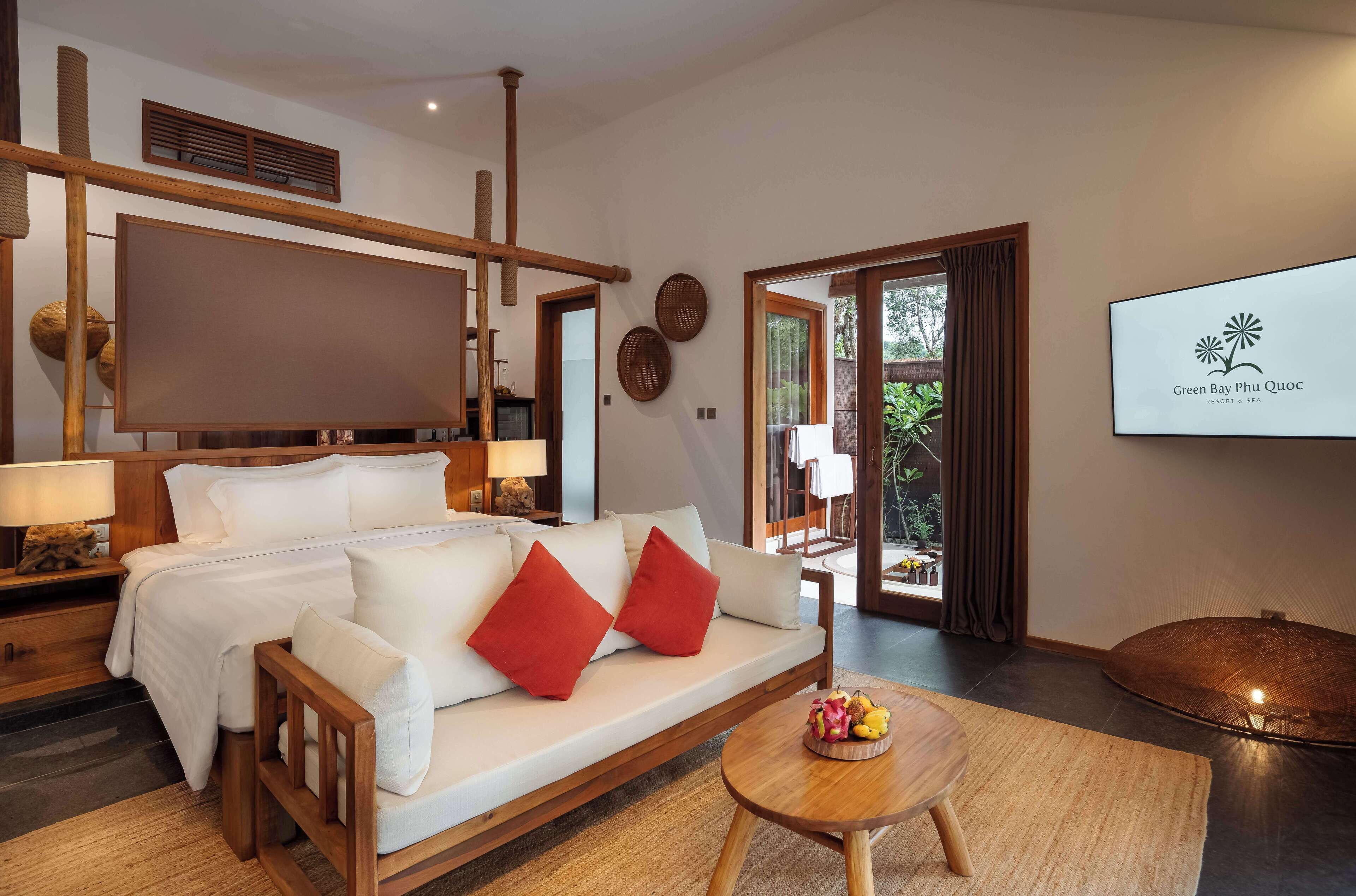 Beachfront Pool Villa | Egyptian cotton sheets, premium bedding, pillowtop beds, minibar