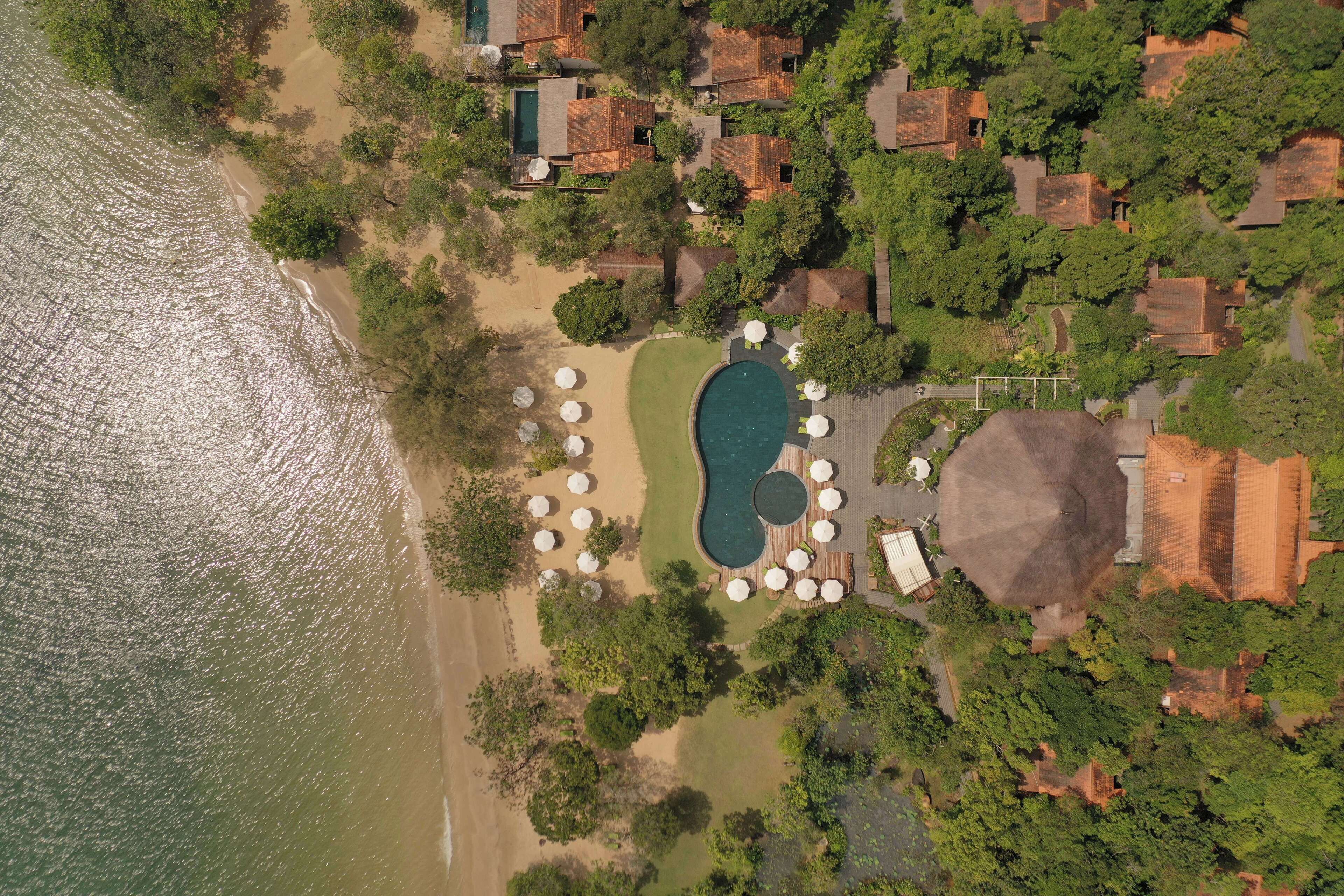 Private beach, white sand, sun-loungers, beach umbrellas