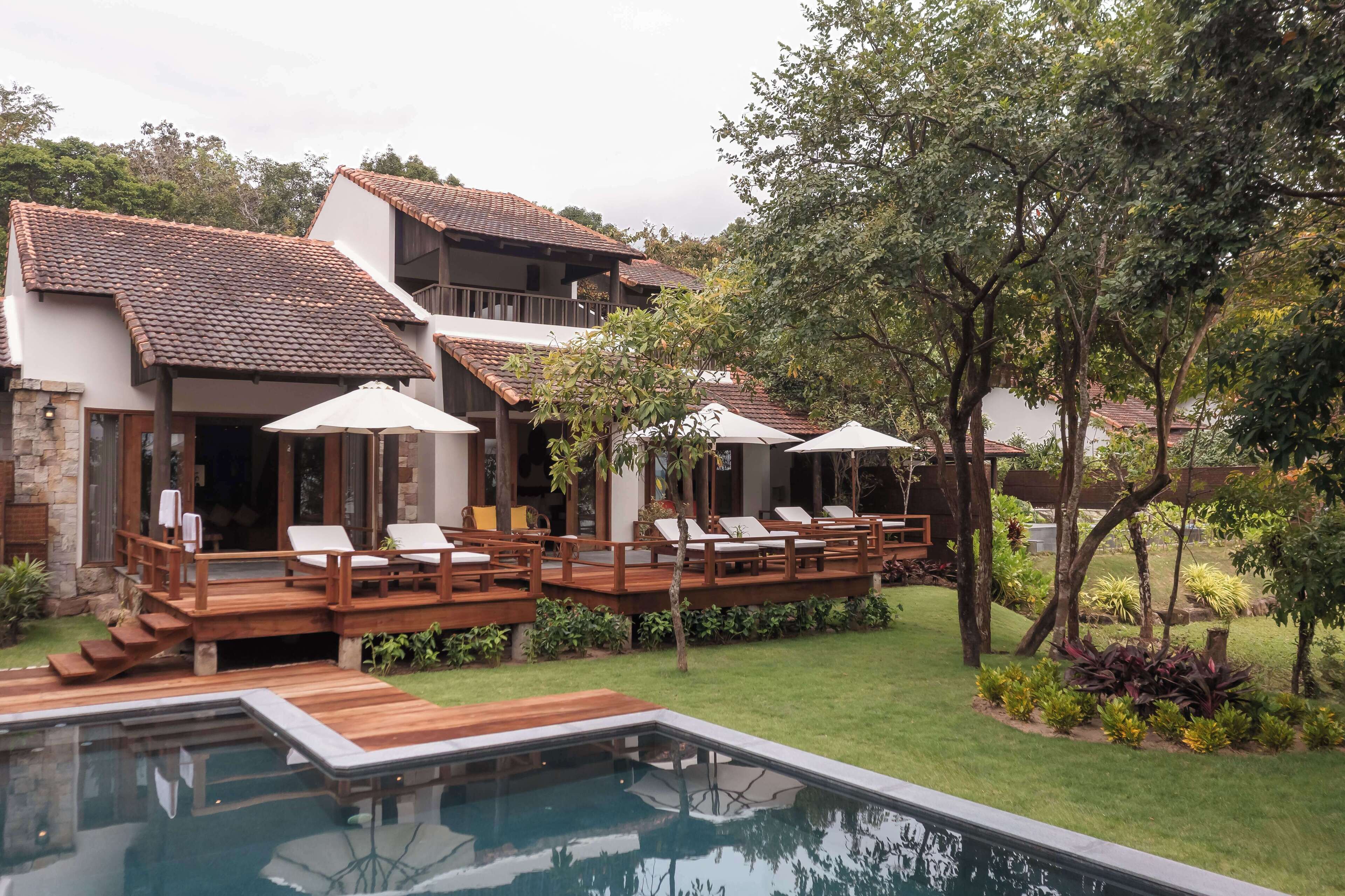 Beachfront Premier Pool Villa 03 bedrooms | Egyptian cotton sheets, premium bedding, pillowtop beds, minibar