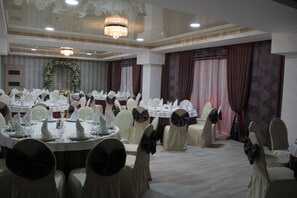 Bar (on property) - Mirniy Resort (Odesa)